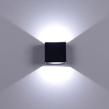 Nordic style wall light